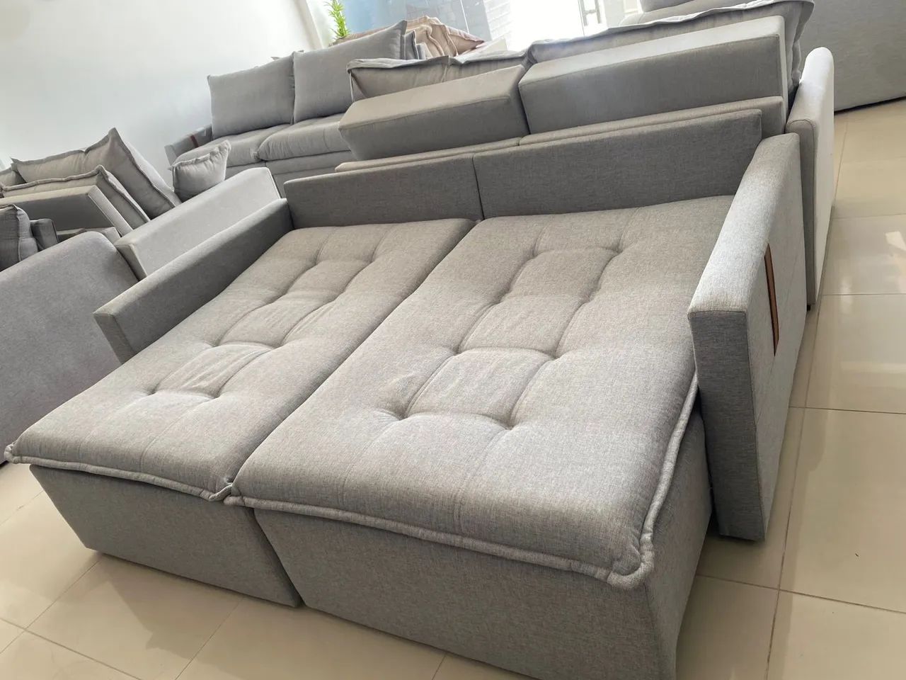 Sofá slim ZERO caixa design moderno sofisticado 