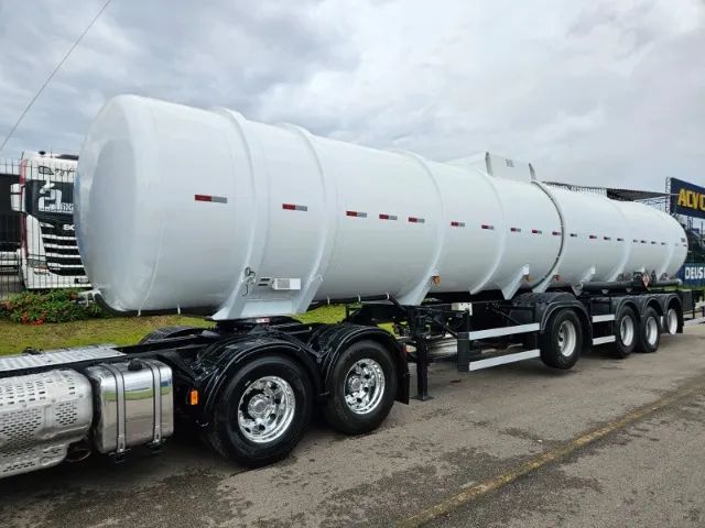 Iveco S-way 480 6x2 Ano 23 Baixo KM Carreta Tanque 4 Eixo GOTTI Ano 25 Multisetas bottom   - Foto 5