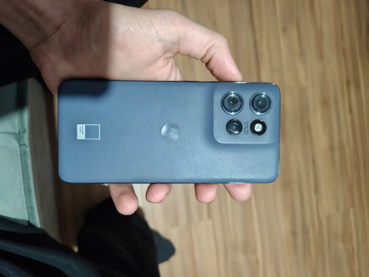 Edge 50 neo
