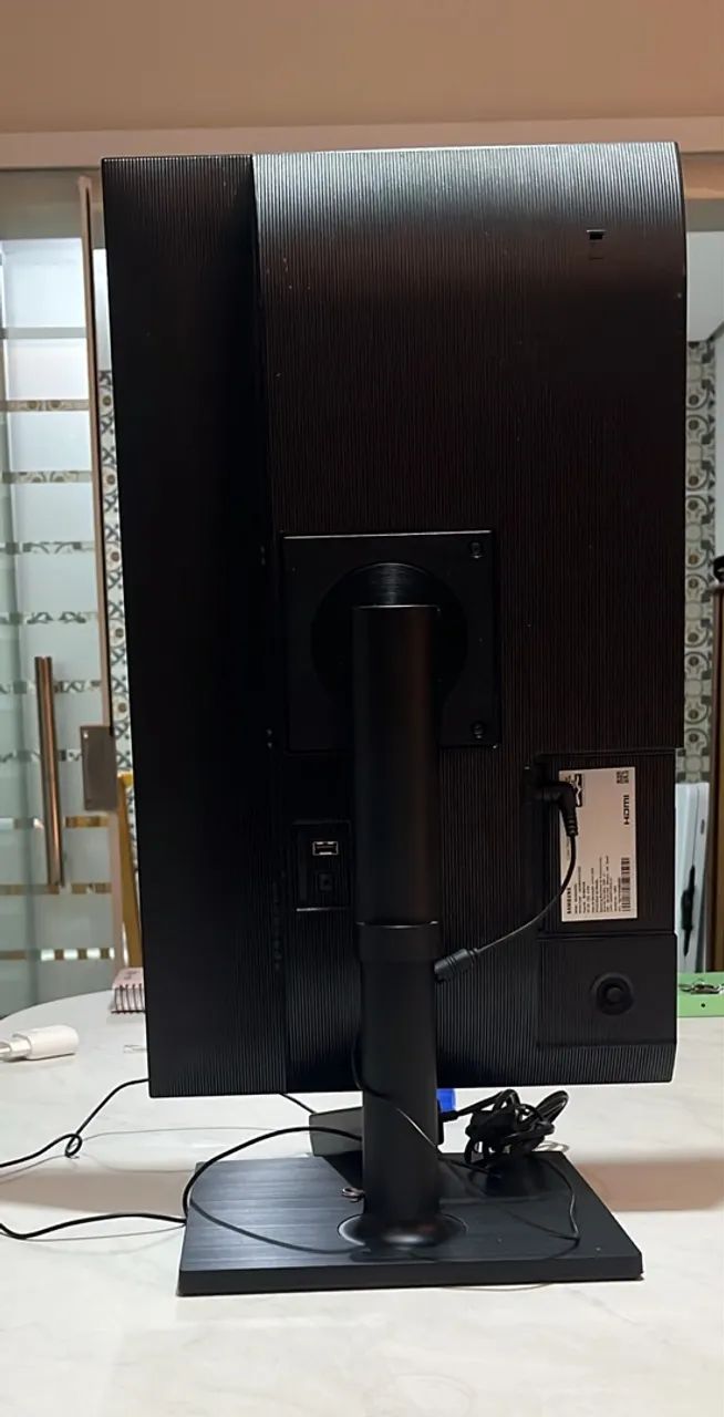 Monitor Samsung Odyssey G30 - Foto 3