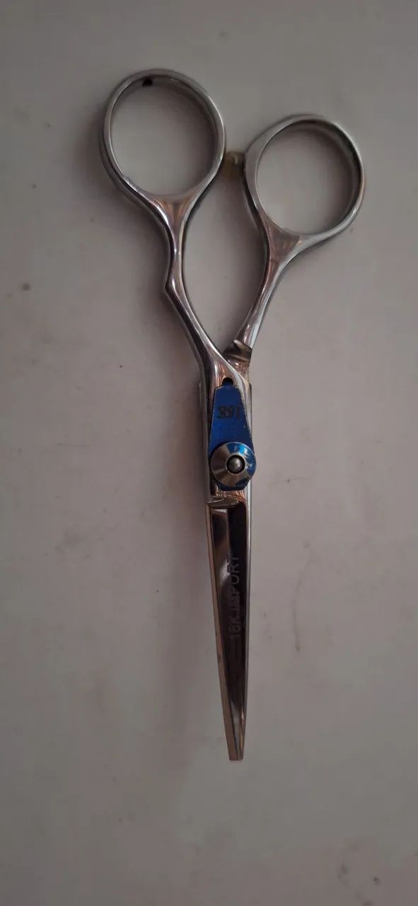 Tesoura fio laser 18k
