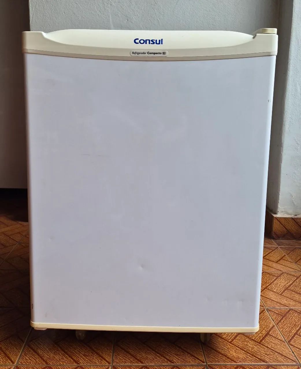 FRIGOBAR CONSUL 80 LITROS