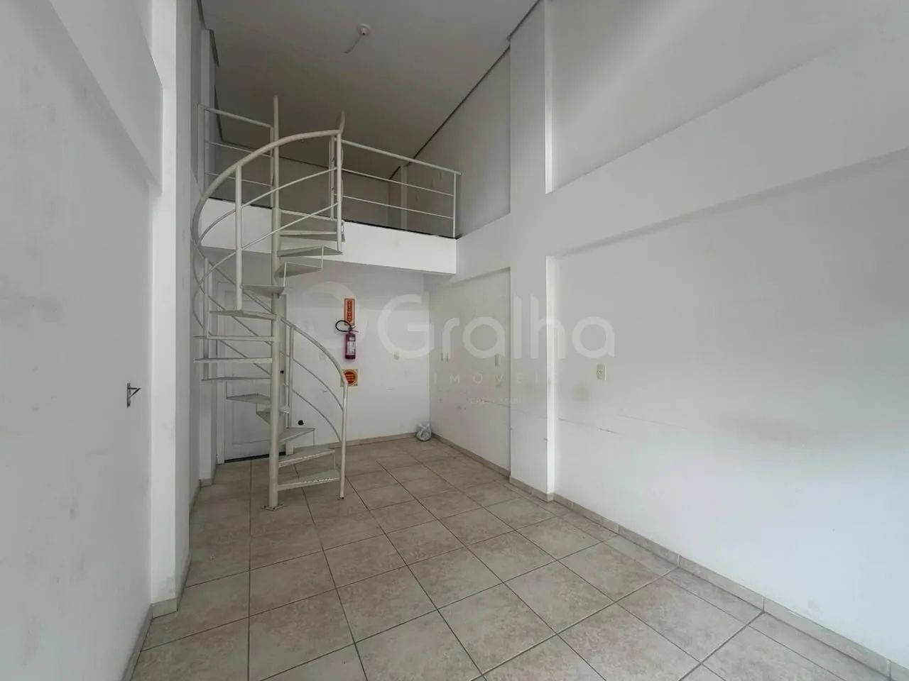 Loja Comercial de 32,12m² com mesanino em Jurerê - Foto 5