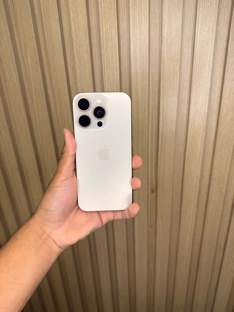 16 Pro 128GB com caixa 