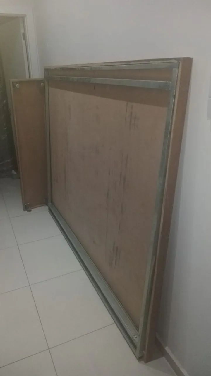 Arara de madeira para roupas - Foto 3