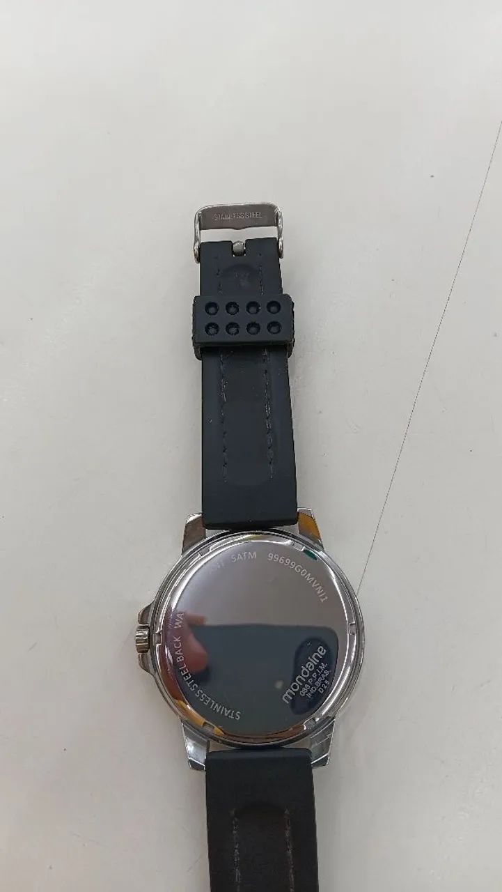 Vendo relógio semi novo original na caixa  - Foto 3