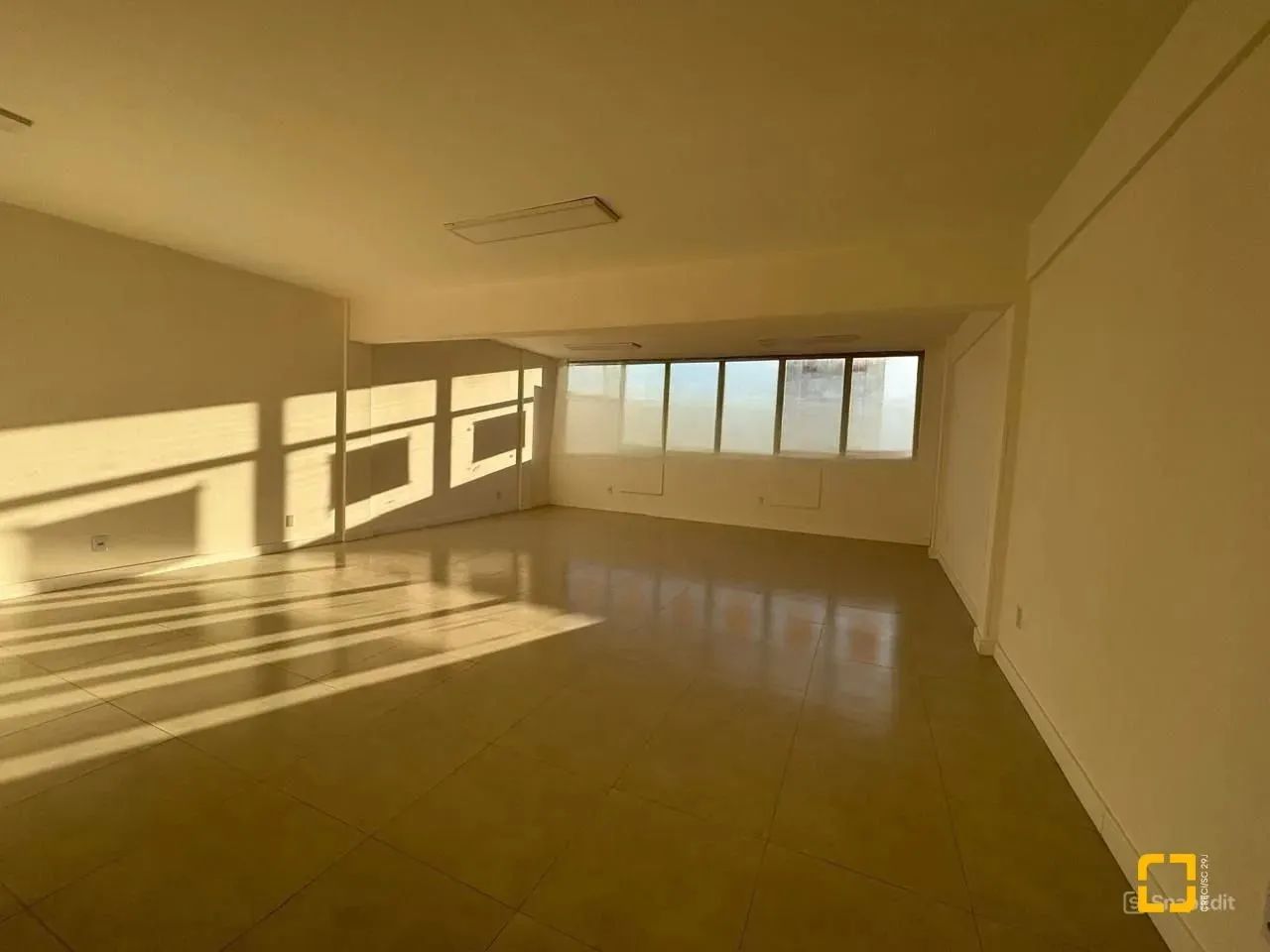 Sala no Centro de Florianópolis com 64 m² - Foto 3