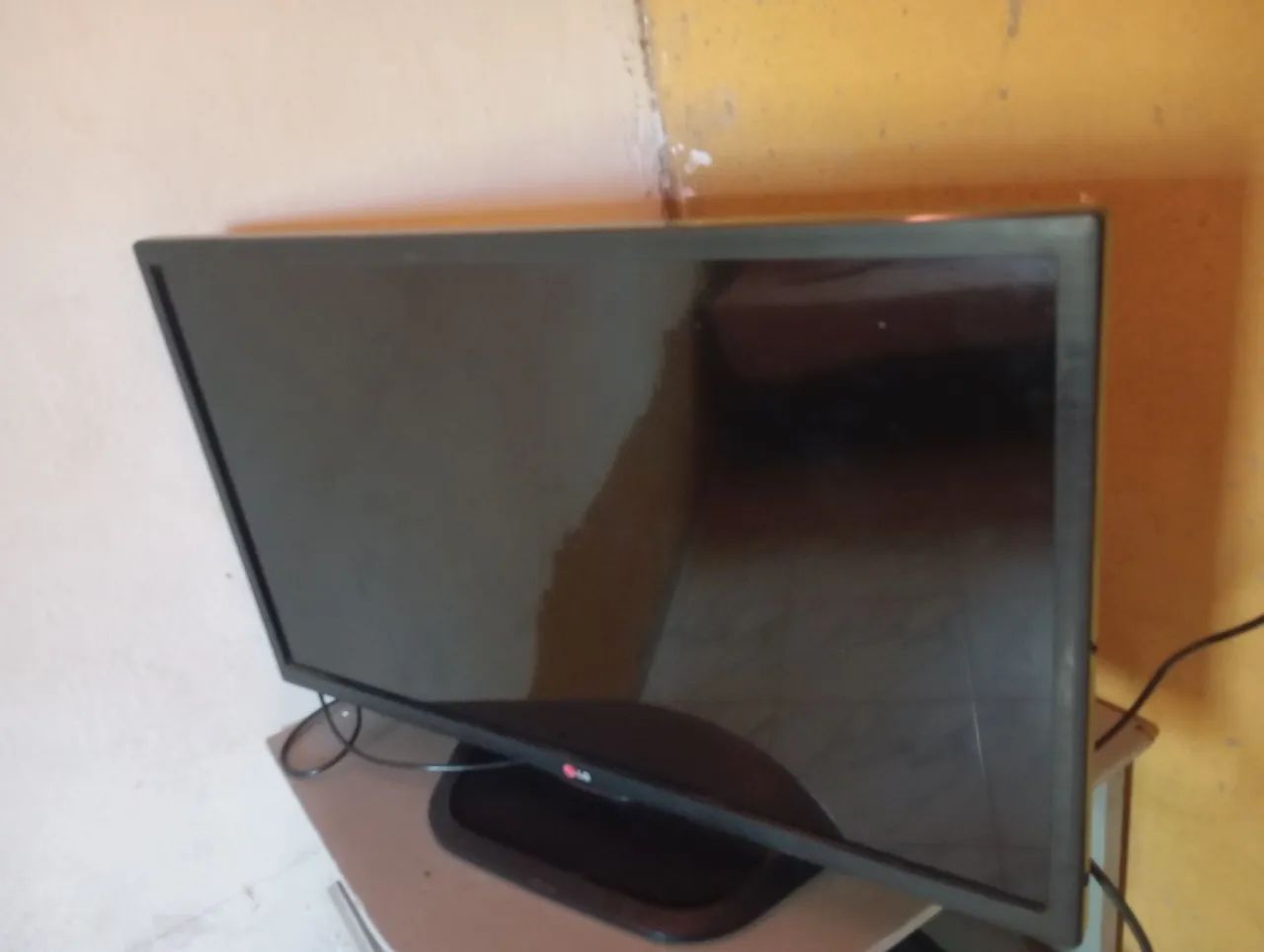Vendo tv 32 polegadas não smart.