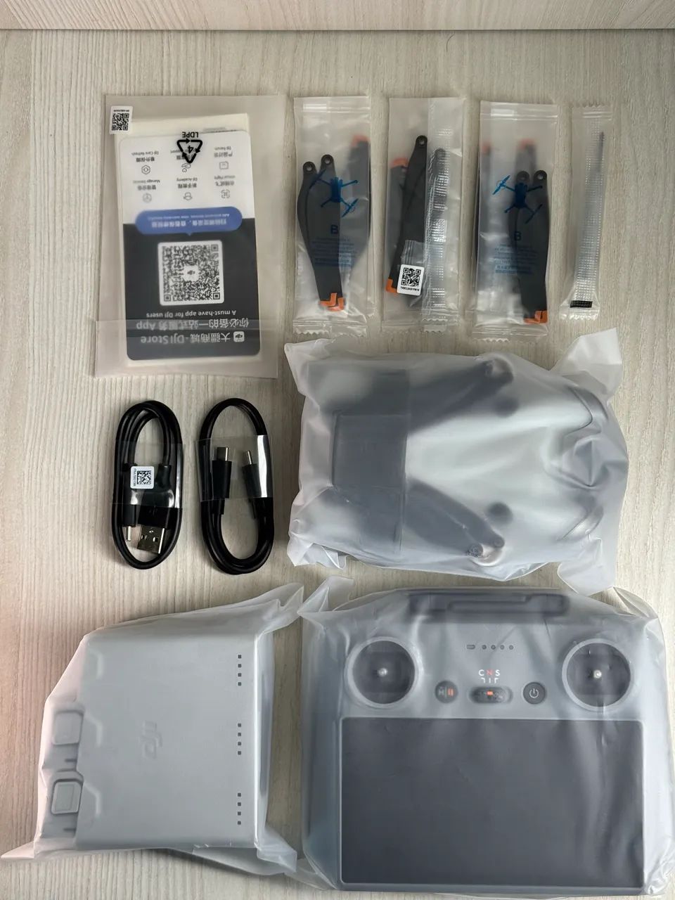 DJI MINI 4 PRO FLY MORE COMBO PLUS - NOVO - Foto 4