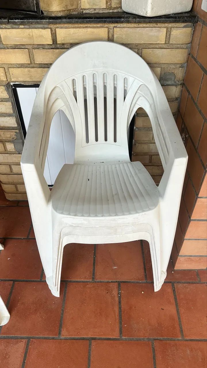 Cadeira plástica  - Foto 4