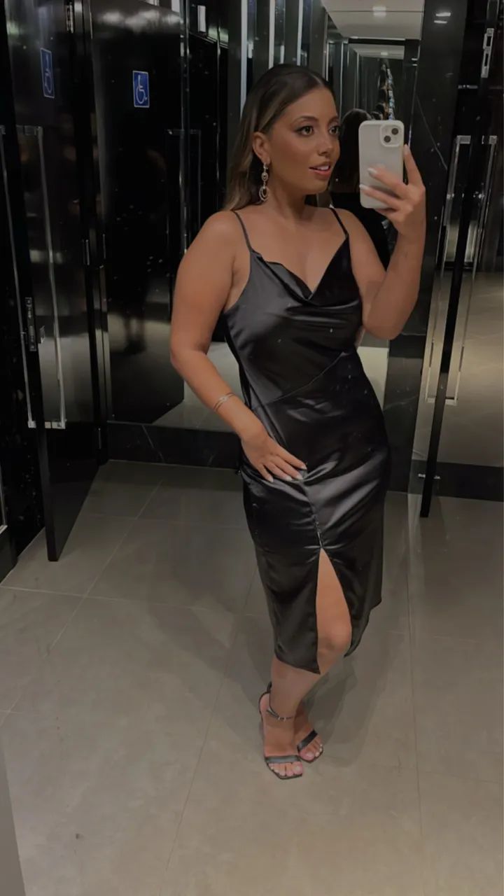 Vestido Midi Cetim