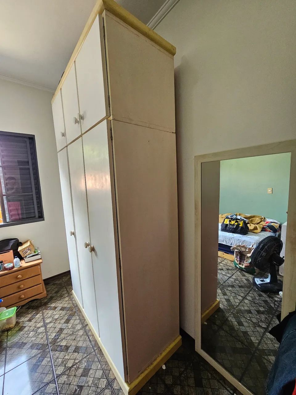 Guarda-roupa solteiro de madeira MACIÇA  - Foto 2
