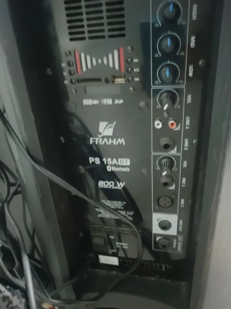 Caixas de som Ativa.