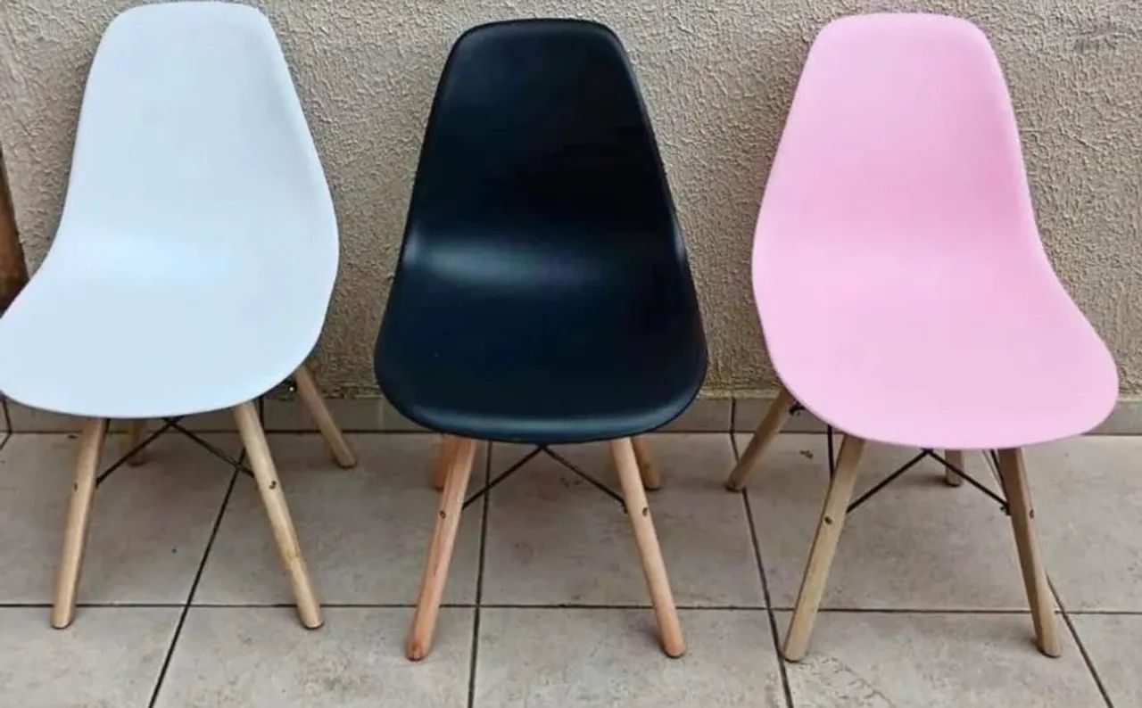 Cadeira Eames, perfeita para penteadeira, escrivaninha até mesmo cadeira de jantar 