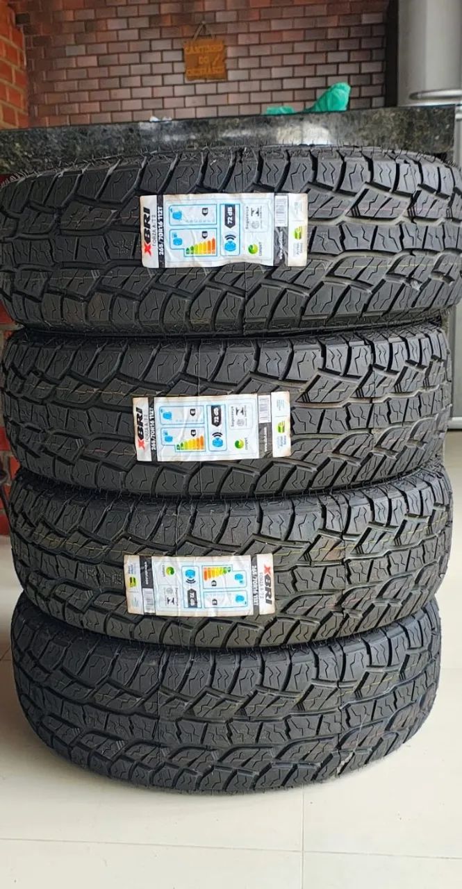 Pneu 265/70 R16  novo nunca usado 