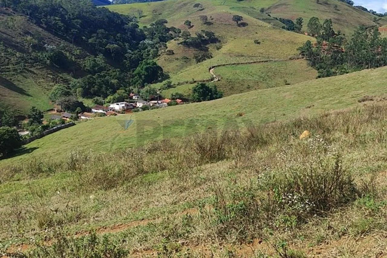 Terreno à Venda: Sonho e Tranquilidade no RJ