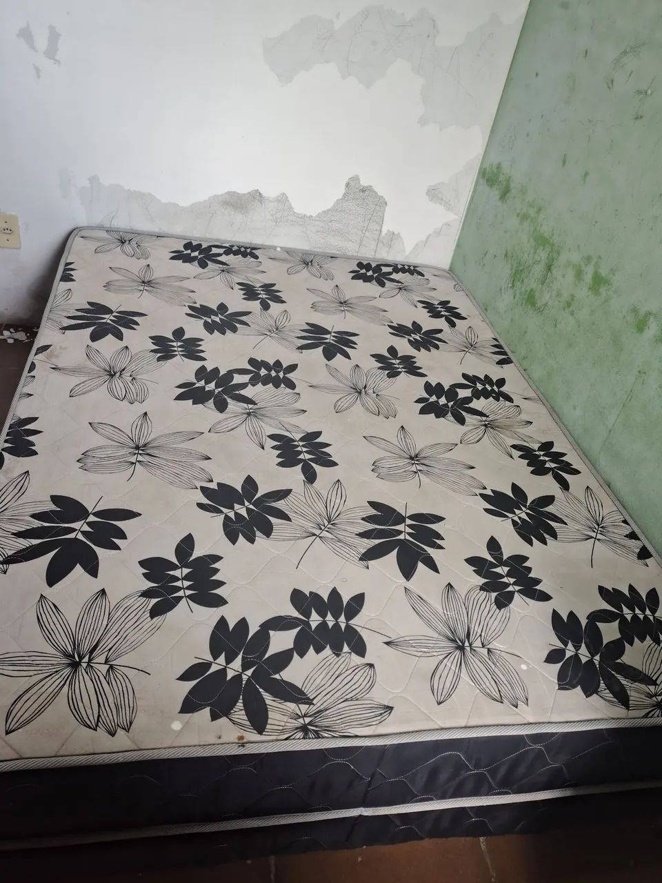 Cama box e colchão 