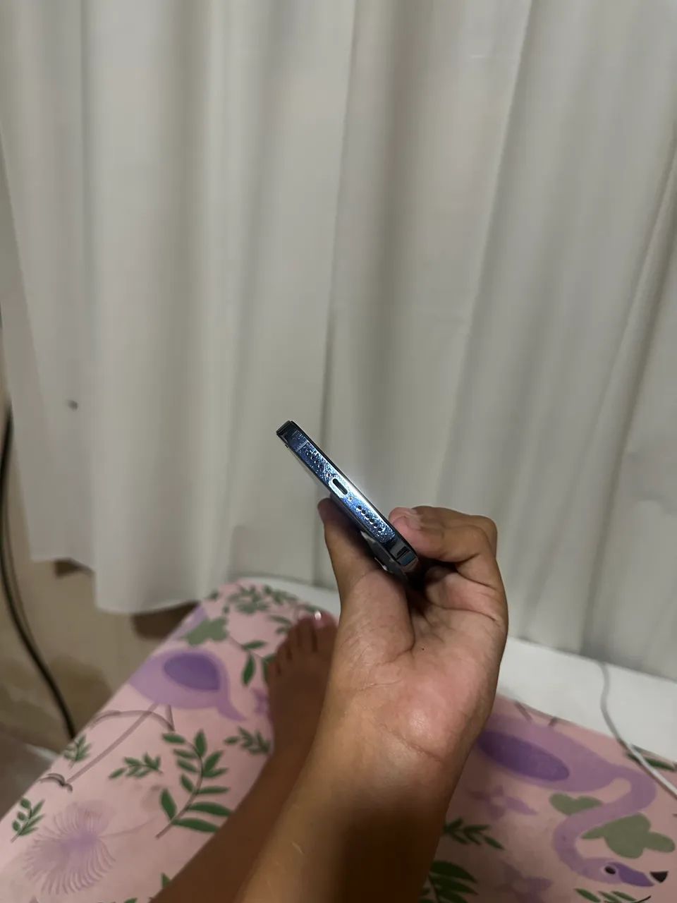 iPhone 13 Pro Max funciona tudo aceito troca mais volta  - Foto 2