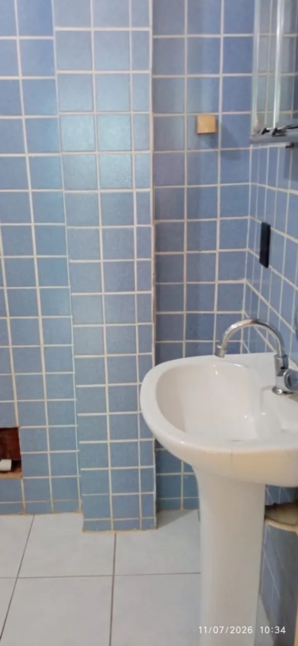 Alugo quarto em casa com piscina - Foto 4