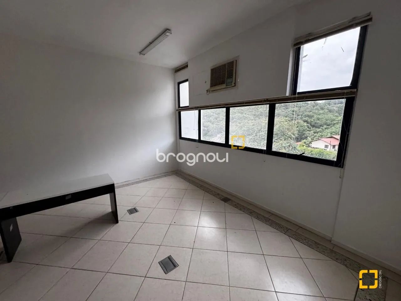 Sala a venda no Centro Empresarial Alfama no bairro João Paulo, Florianopolis-SC - Foto 2