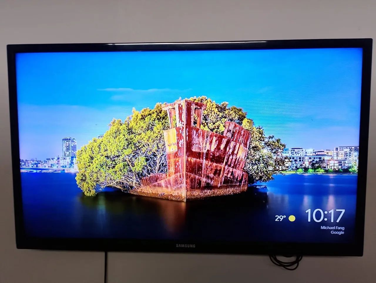 Tv 32 polegadas com controle e suporte