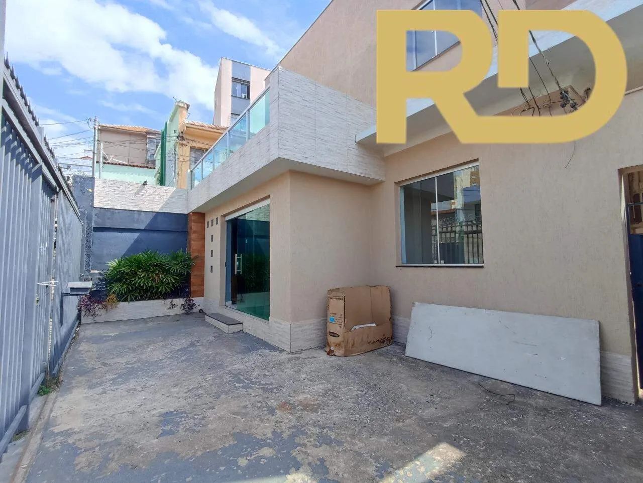 Casa Comercial de 06 quartos e 02 vagas - Foto 3