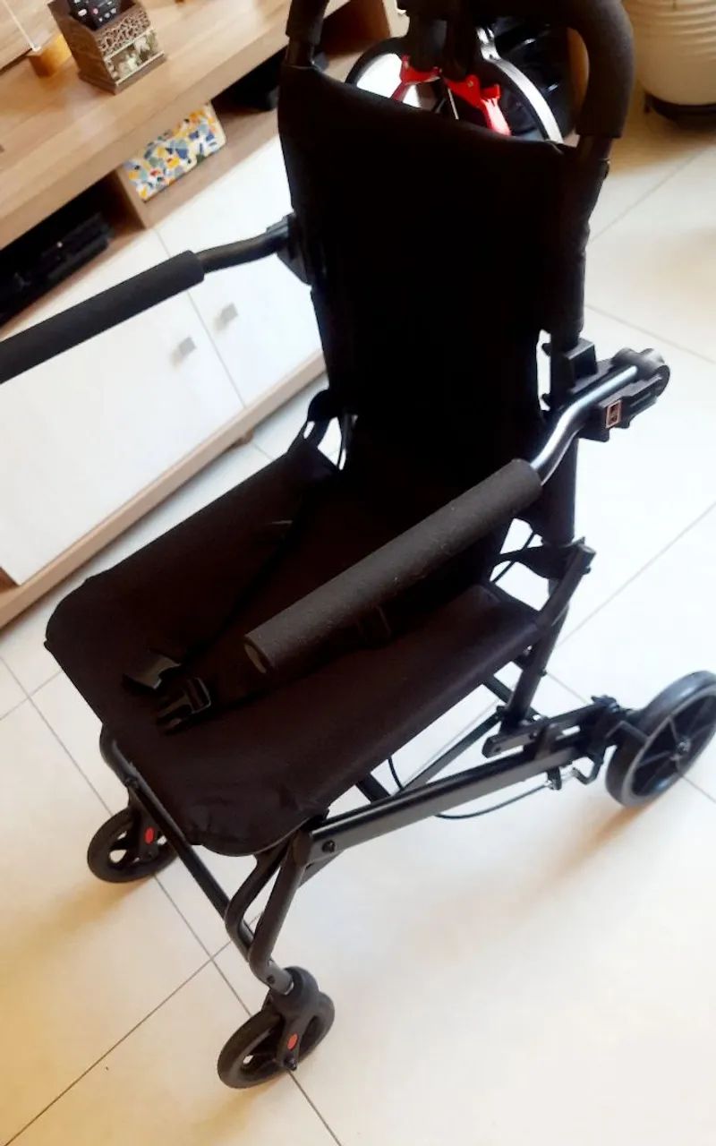Cadeira de Transporte Dobrável Quase Nova - Oportunidade! - Foto 3