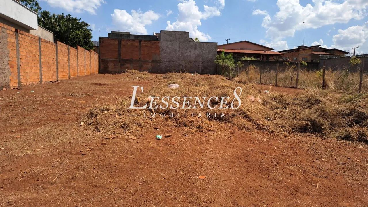 Lote 450m² / Escriturado / Village Maringá