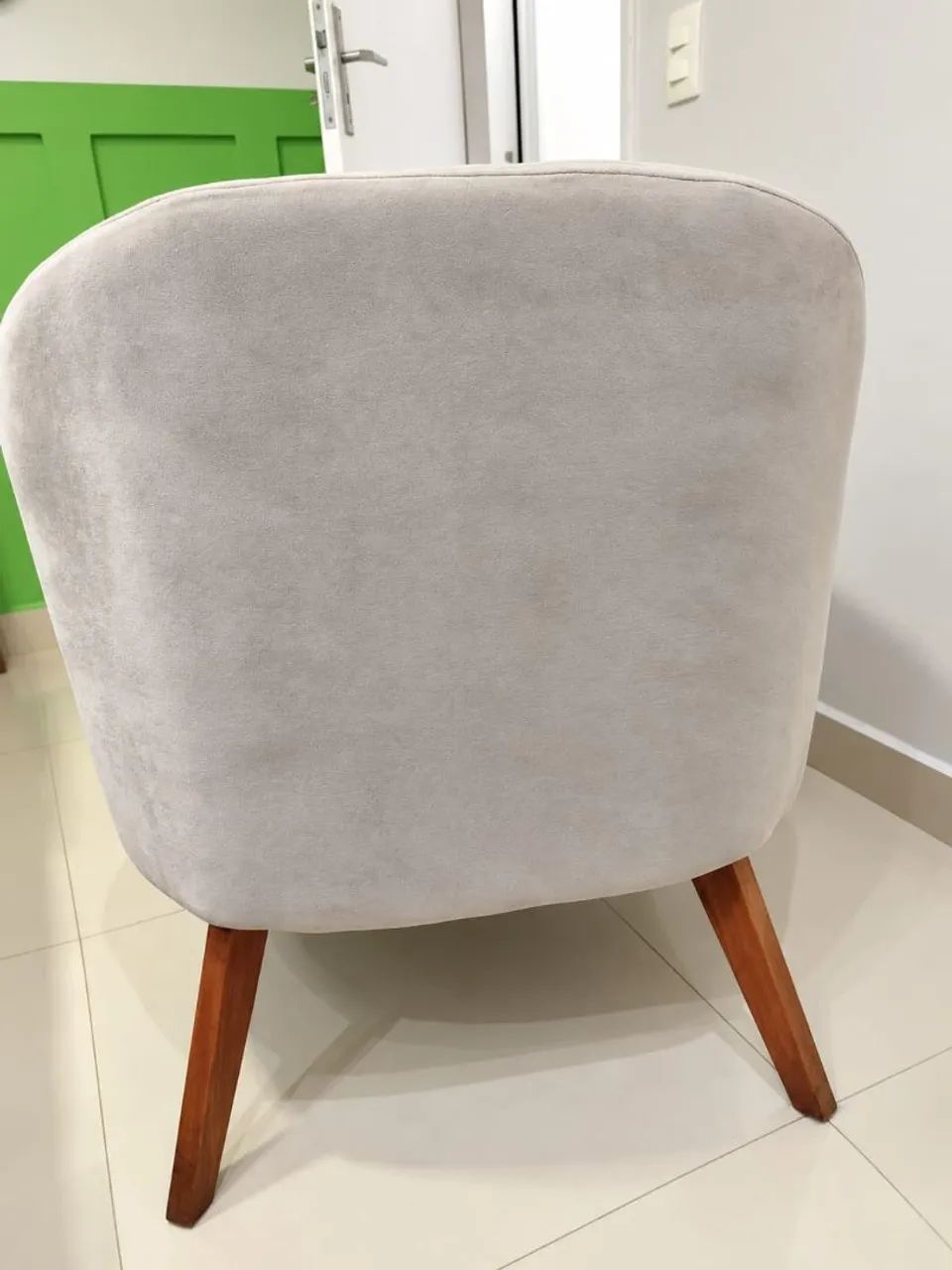 Poltrona Modelo Ferradura Cinza - Foto 3