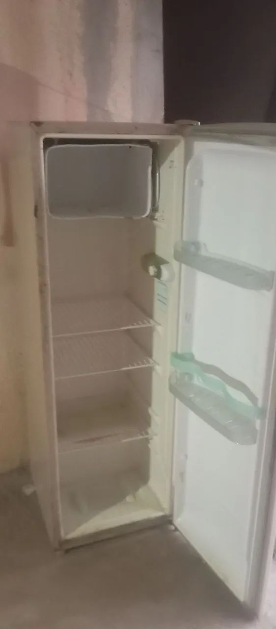 Vendo geladeira uzada - Foto 2