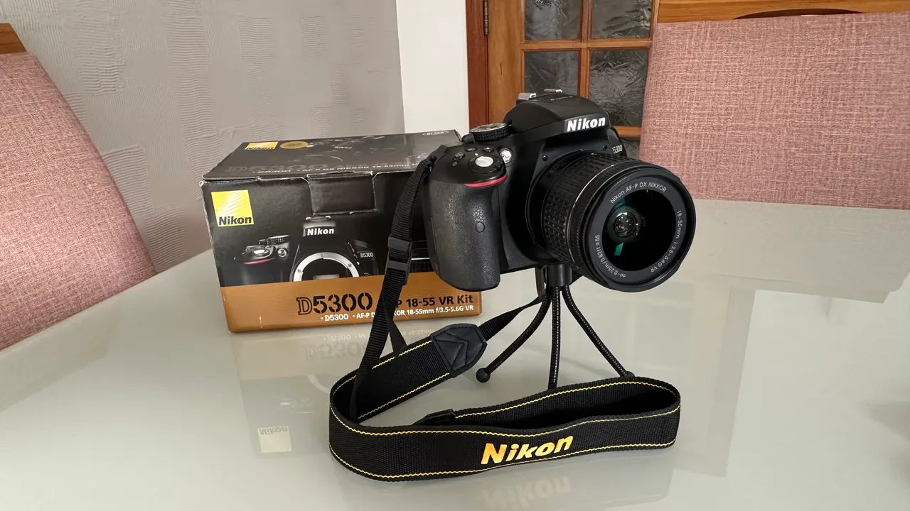 Kit câmera NIKON D5300 + acessórios 
