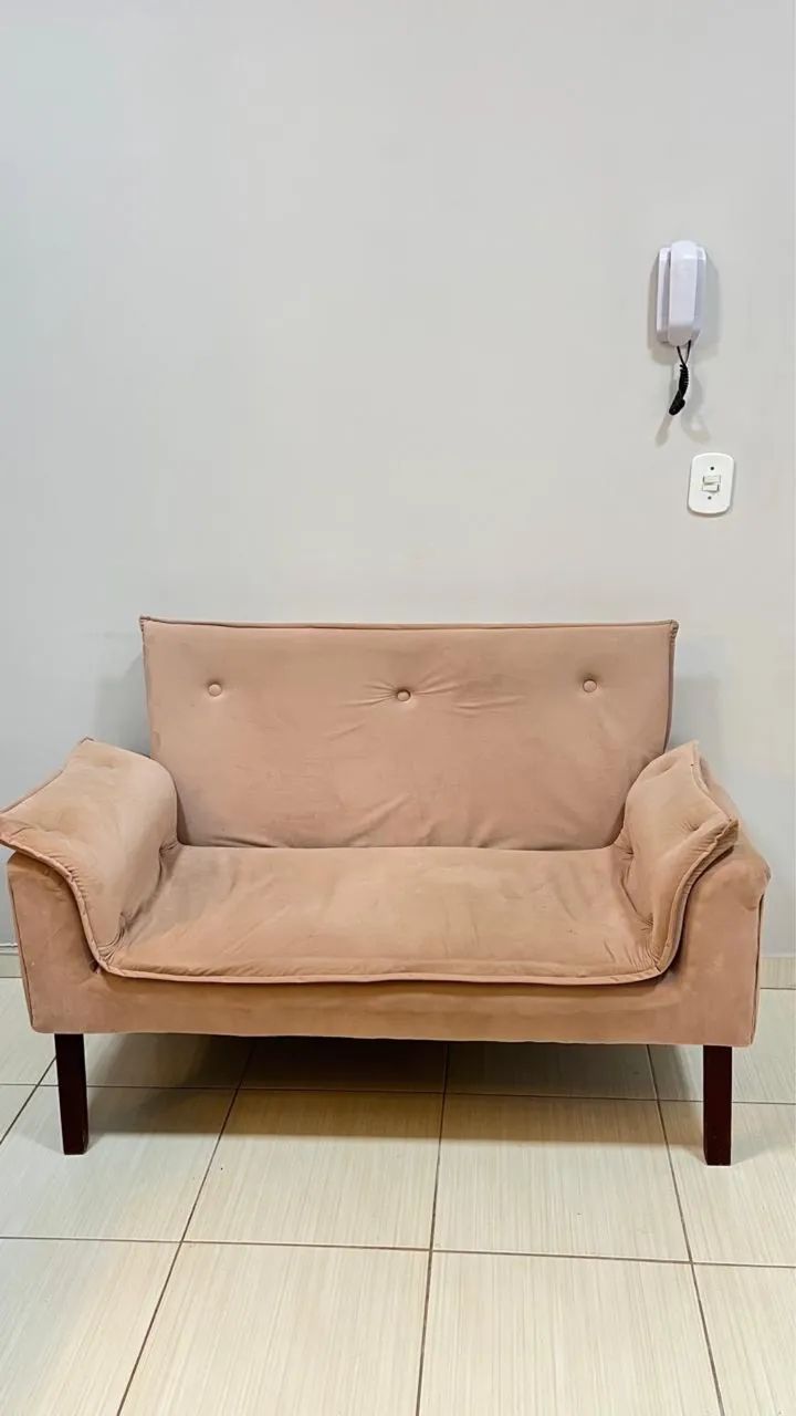 Vendo sofá namoradeira 2 lugares . 