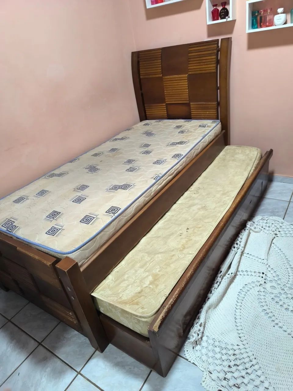 Cama de solteiro com cama de apoio em baixo - Foto 2