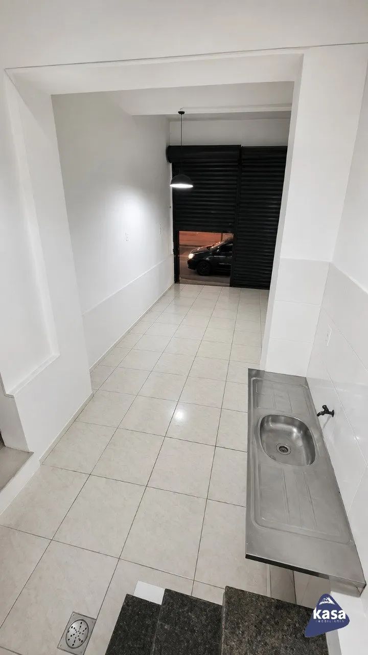 ALUGA-SE LOJA COMERCIAL - 28 m² - Foto 2