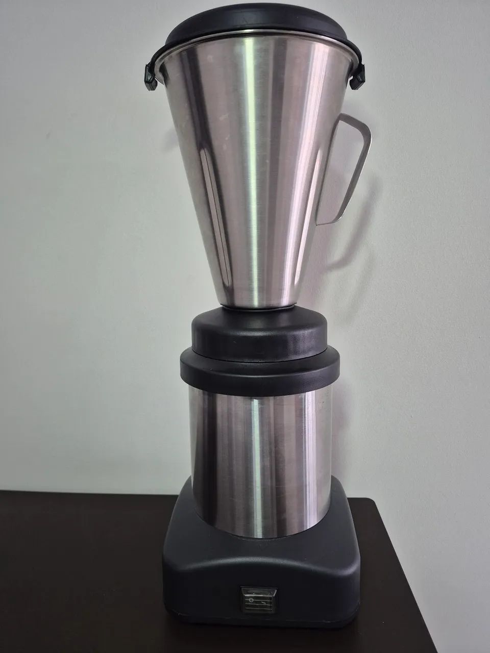 Liquidificador Skymsen LS2 baixa rotação bivolt