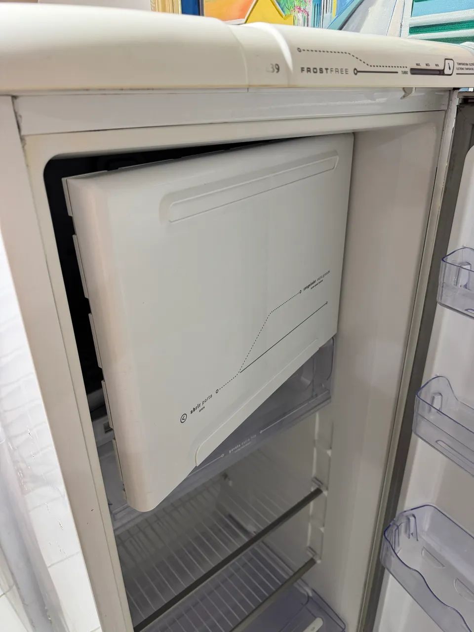 Vendo geladeira eletrolux