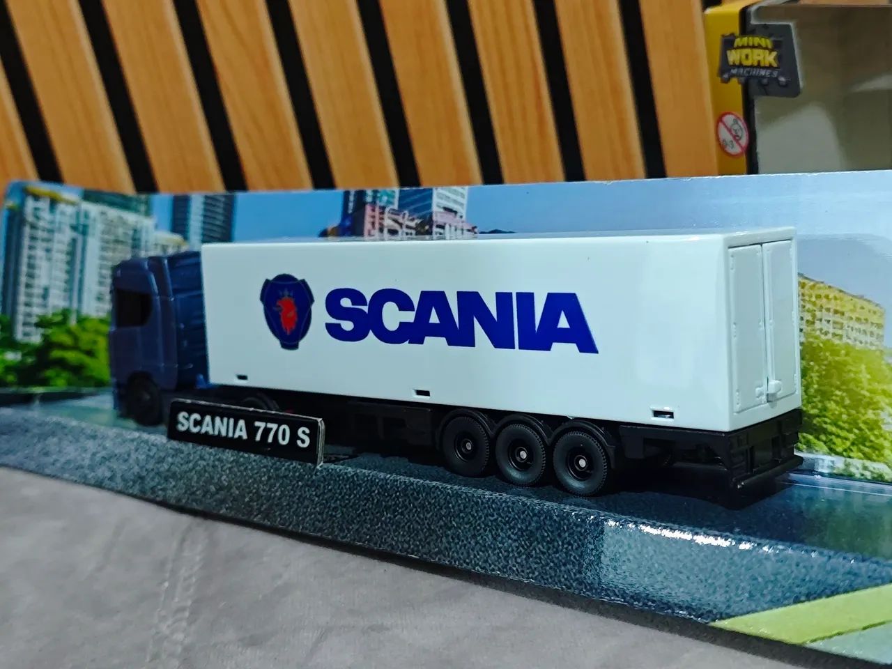 Miniatura caminhão Scania Maisto  - Foto 3
