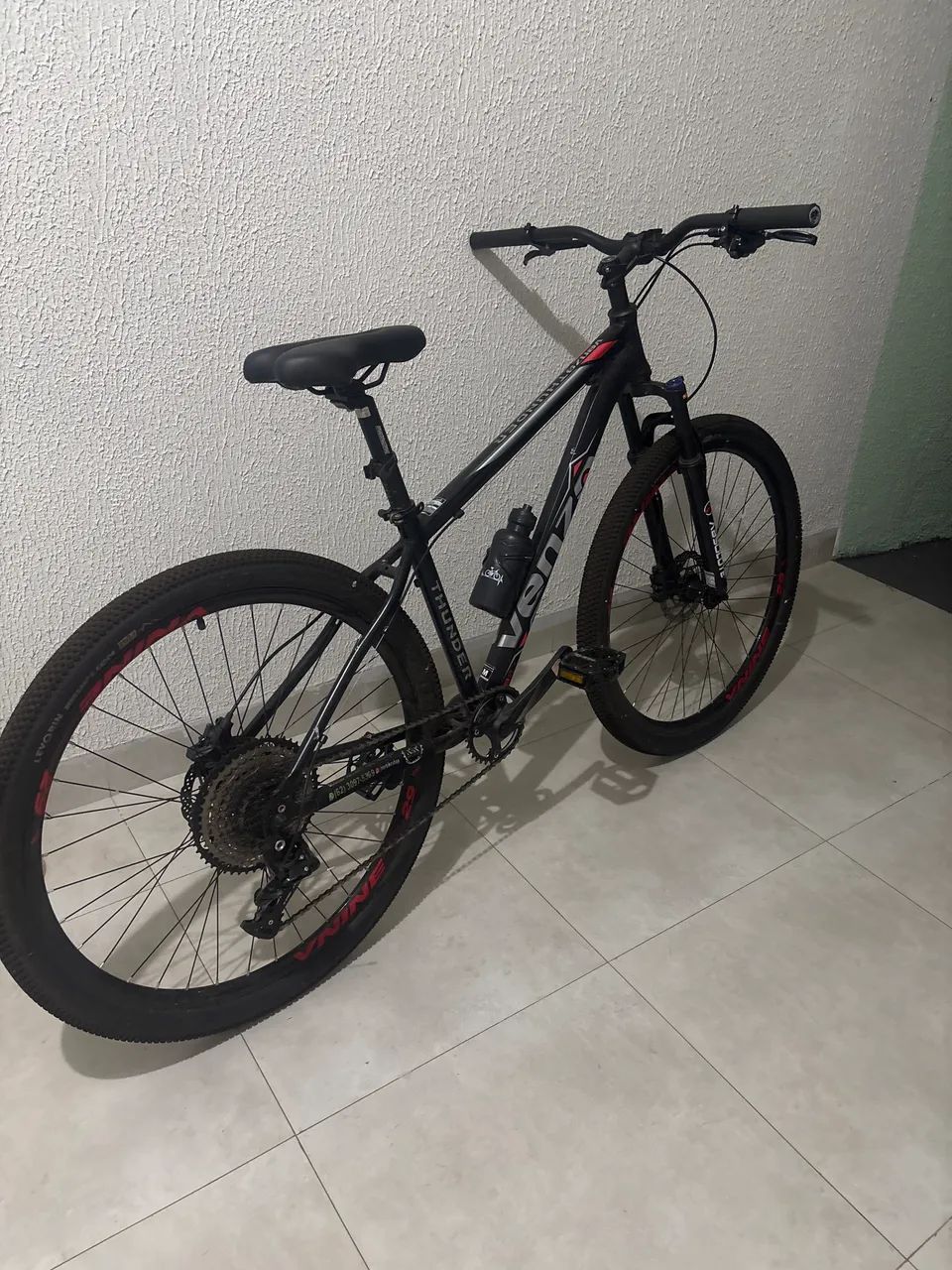 Vende se uma bicicleta aro 29.  29 macha 