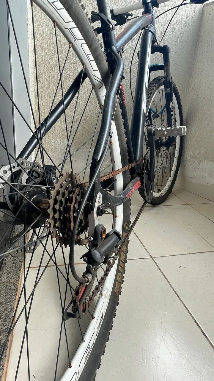 Vende-se Bicicleta Aro 29, ACEITO OFERTA - Foto 2