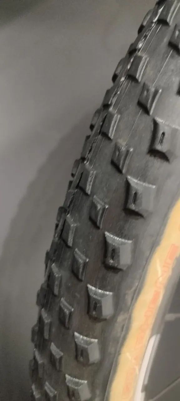 Vittoria Barzo XC-Race de 29 polegadas, modelo 29x2.25 com faixa bege. - Foto 3