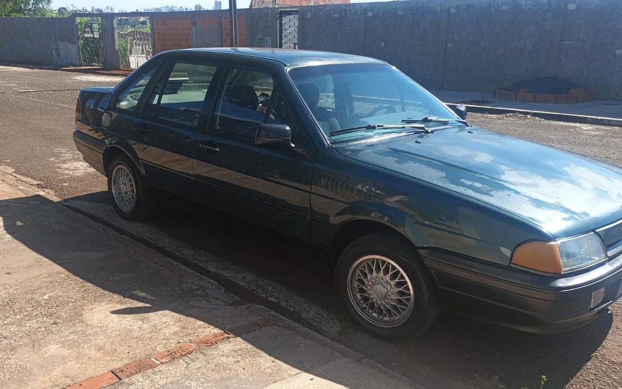 Ford Versailles 1995