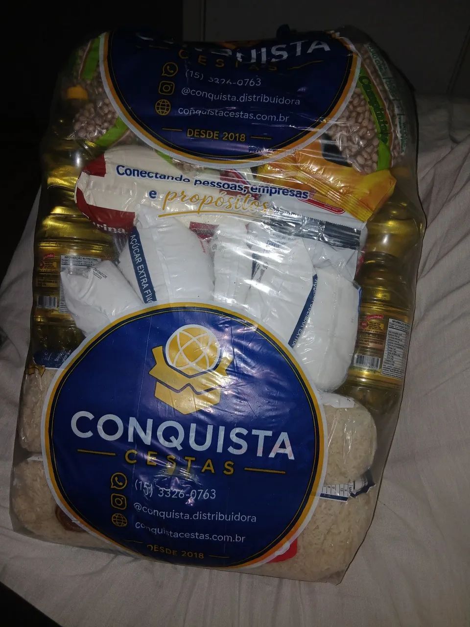 Cesta de alimentos não perecíveis