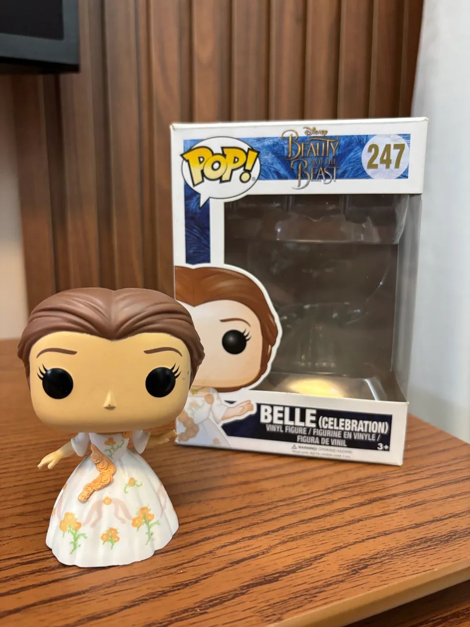 Funko Belle Bela e a fera 247 com caixa - Foto 2