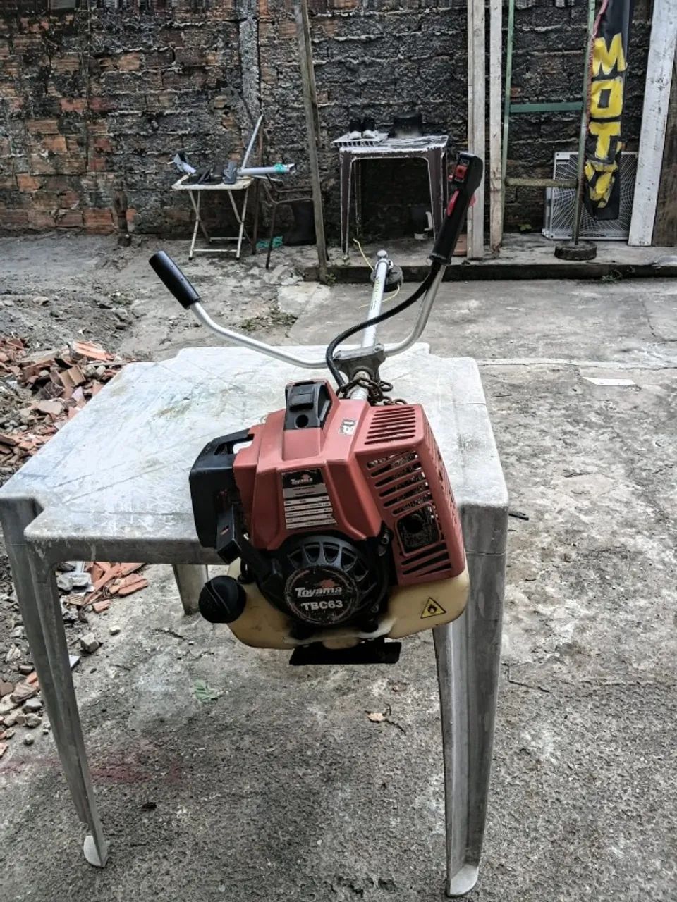 Roçadeira TOYAMA 65 cilindradas