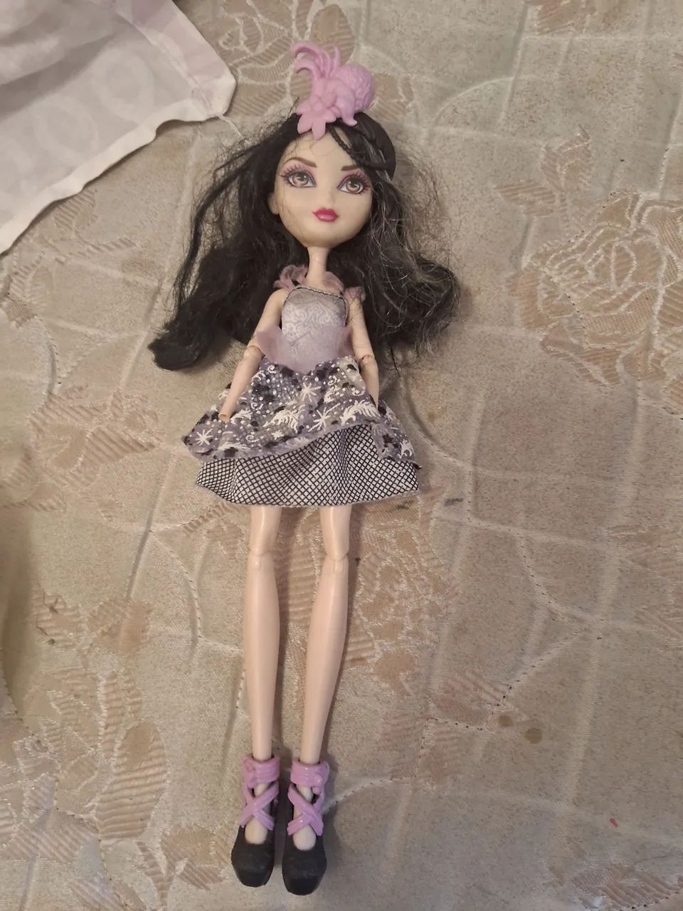 SUCATA Ever After High Duquesa Swan