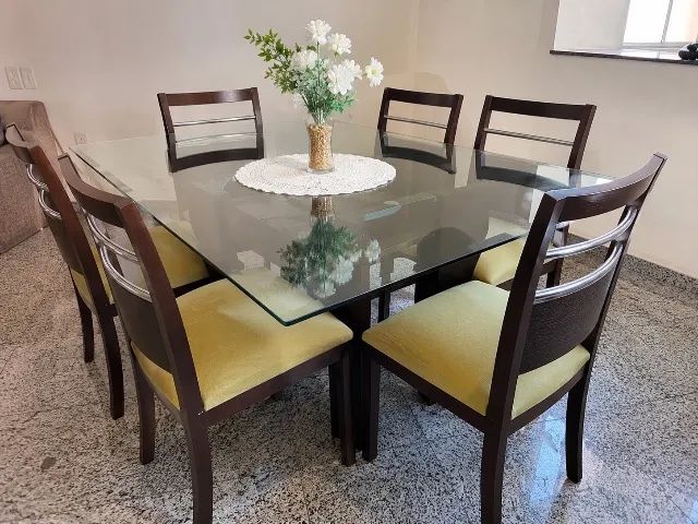 Mesa de jantar - Líder - madeira embuia com vidro blindex - 6 cadeiras