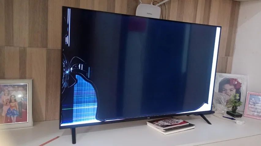 DESAPEGAR TV 43 TCL TELA TRINCADA 