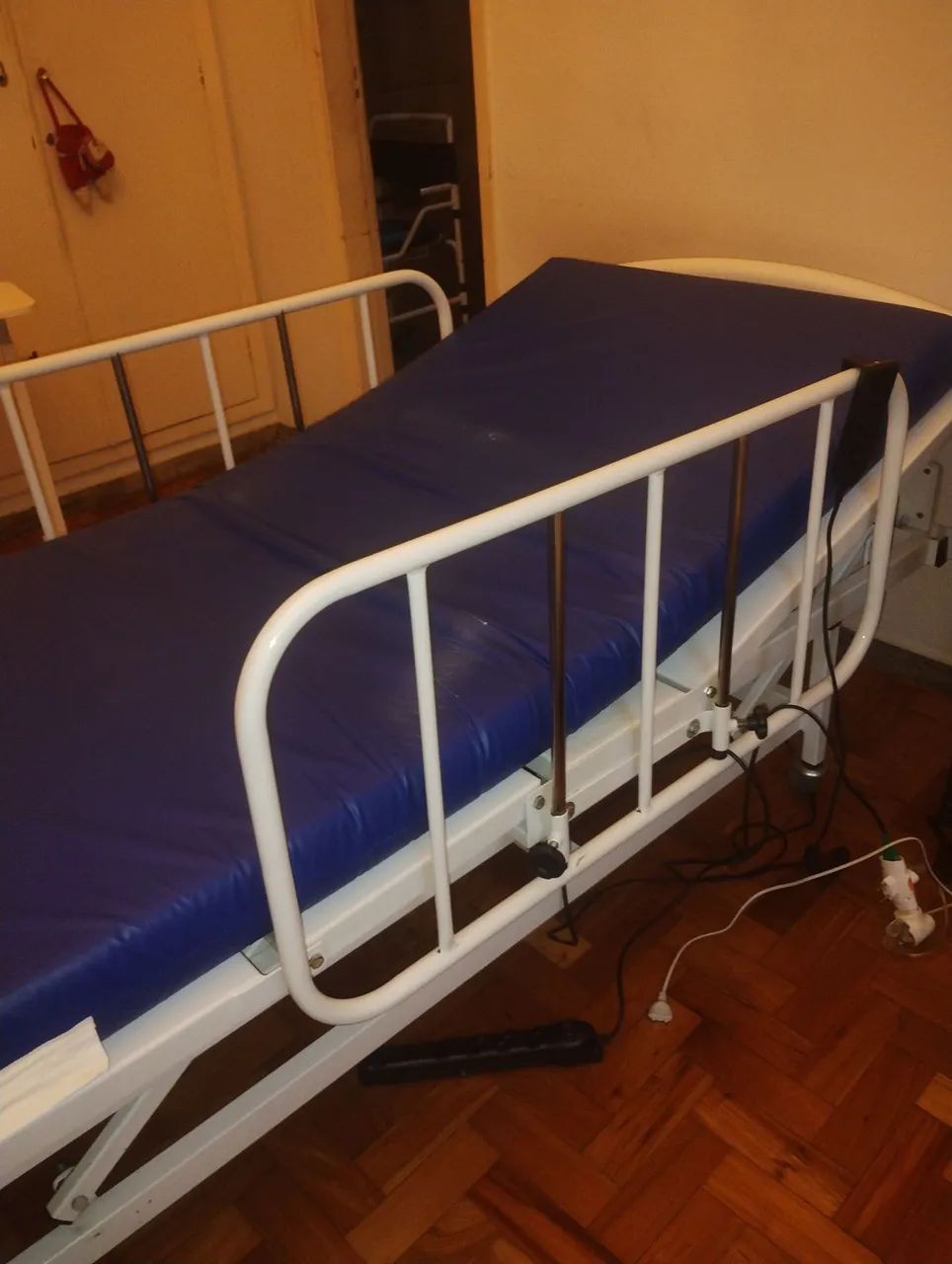 Cama hospitalar elétrica  - Foto 4