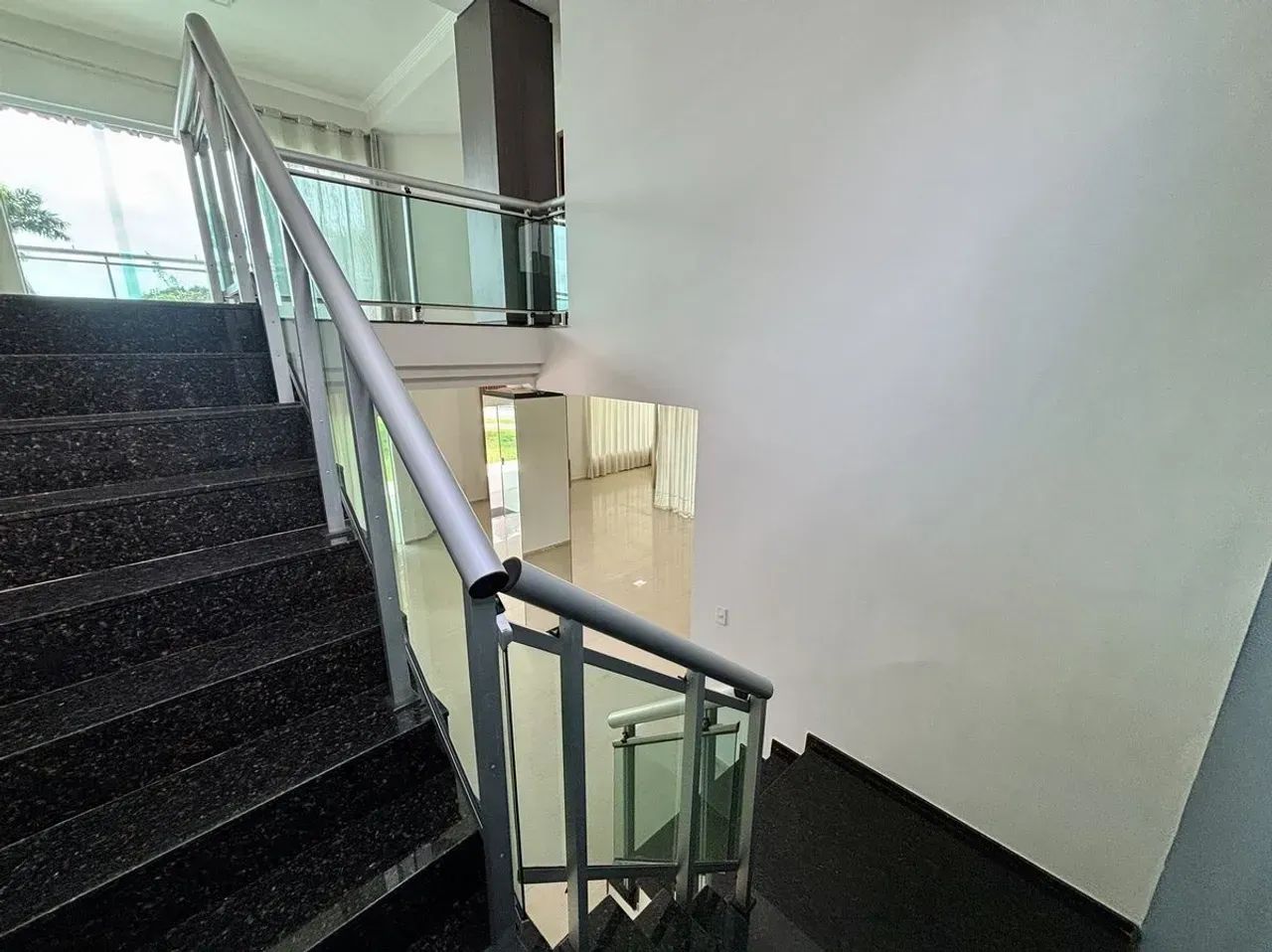 Imóvel para aluguel possui 480 metros quadrados com 5 quartos em Parque Verde - Belém - PA - Foto 10