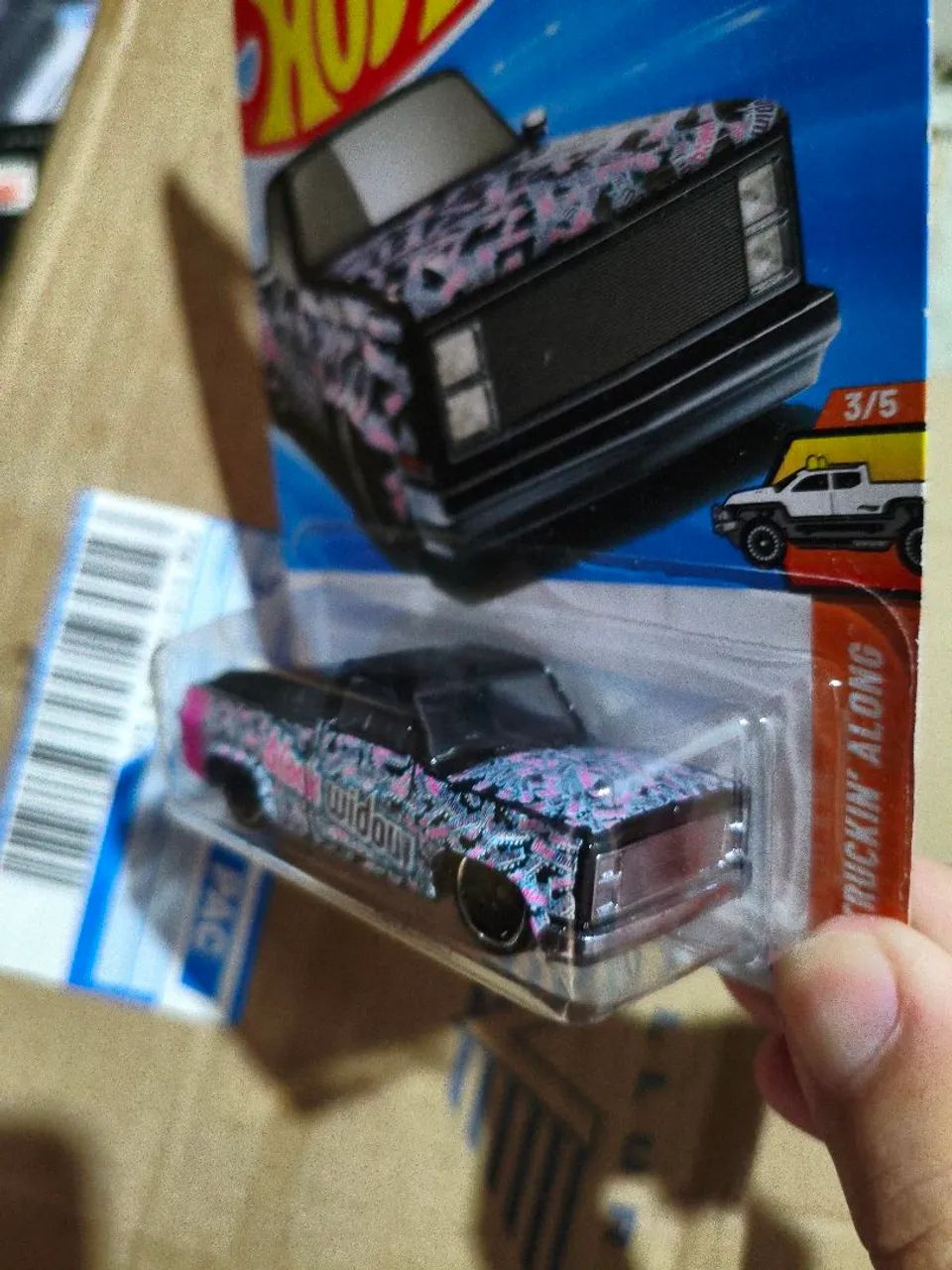 Hotwheels  83 Chevy Silverado 2025 - Foto 2